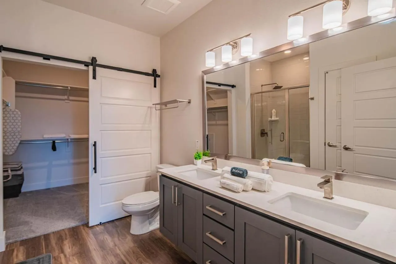Stunning 2Br Kierland Common, Tpc Golf, Pool, Gym, W-D Apartment Scottsdale