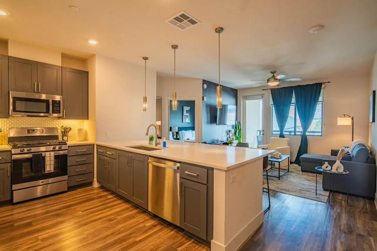 Stunning 2Br Kierland Common, Tpc Golf, Pool, Gym, W-D Apartment Scottsdale United States