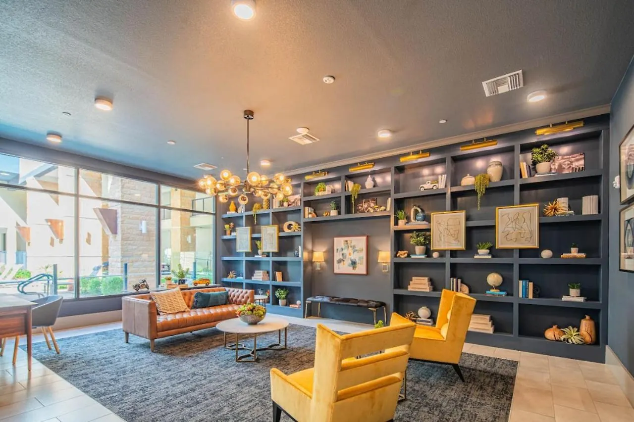 Stunning 2Br Kierland Common, Tpc Golf, Pool, Gym, W-D Apartment Scottsdale
