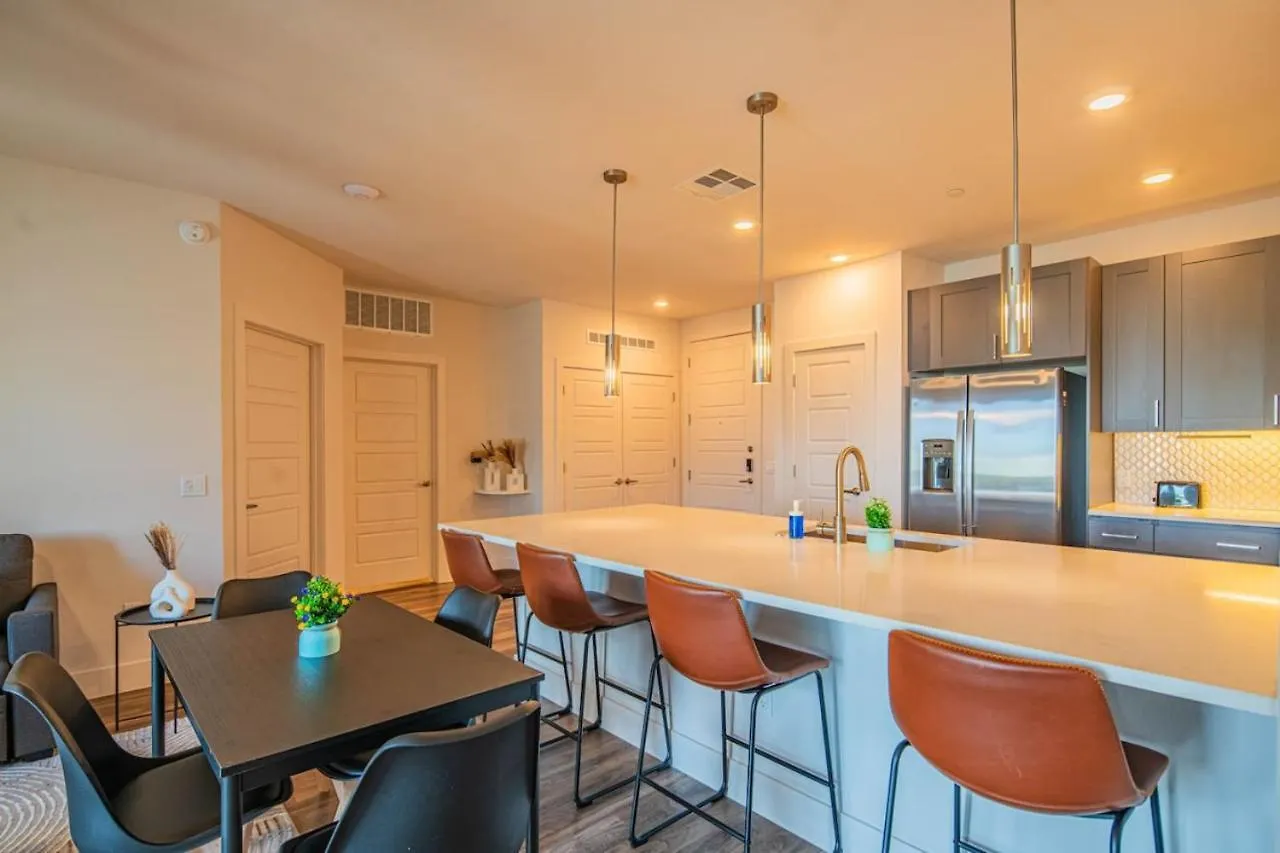 Stunning 2Br Kierland Common, Tpc Golf, Pool, Gym, W-D Apartment Scottsdale