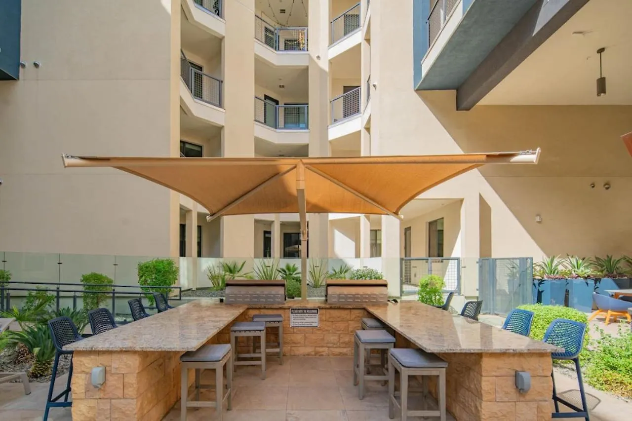 Stunning 2Br Kierland Common, Tpc Golf, Pool, Gym, W-D Apartment Scottsdale