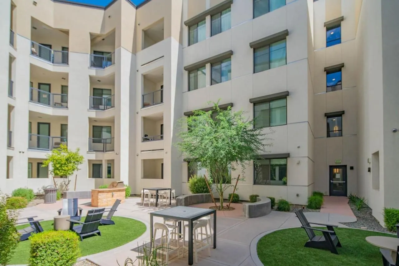 Stunning 2Br Kierland Common, Tpc Golf, Pool, Gym, W-D Apartment Scottsdale
